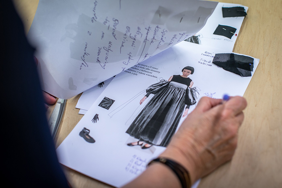 Magdalenos Brozdos eskizai operos „Karalius Rodžeris“ kostiumams. Foto K. Mystkowski KFP (1).jpg