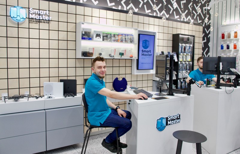 Sugedo telefonas? „Tele2“ salonuose ieškokite „Smart Master“