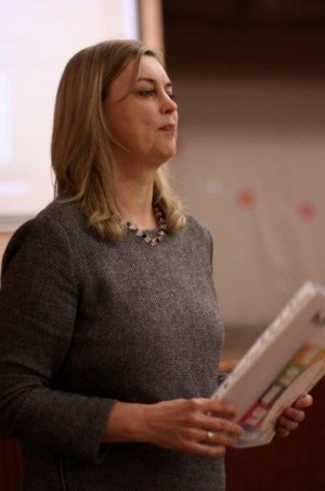 Gyd. J. Trinkūnienė pataria tėvams ati­džiai stebėti savo vaikų elgesį, o išryškėjus pirmiesiems galimo suicidinio elgesio simptomams, nedelsiant im­tis veiksmų Nuotr. iš asmeninio archyvo