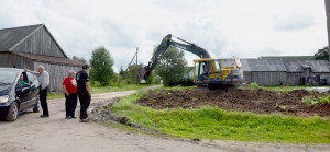 Gatvės tvarkytojai užsuko į privatų kiemą