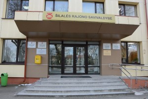 Naujametės tradicijos nesikeičia: valdininkai didinasi atlyginimus