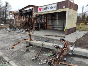 Ukrainietė suskaičiavo, kad į jų kaimą atlėkė virš 6000 bombų