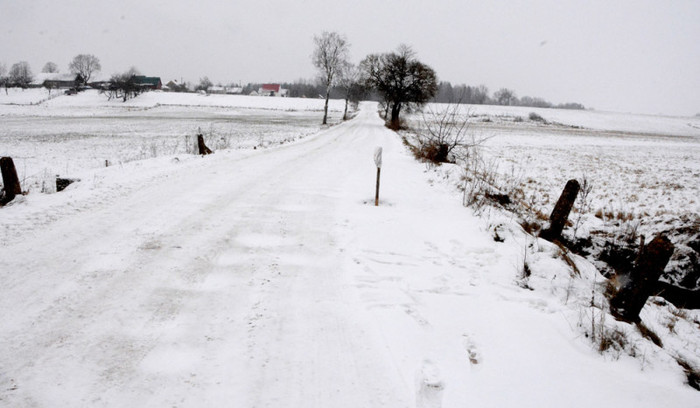 Nepatikimas tiltas gąsdina ir vairuotojus, ir pėsčiuosius