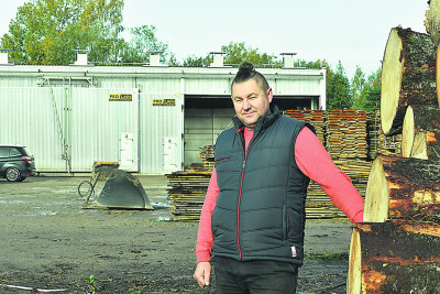 Pagal profesiją kūno kultūros mokytojas M. Norgėla, Kū­lupėnų kaime įkūręs medienos verslą, gamybinę bazę plės pasinaudojęs ir Lietuvos kaimo plėtros 2014–2020 m. prog­ramos parama