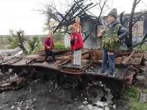 Vaikų pasakojimuose – karo baisybės