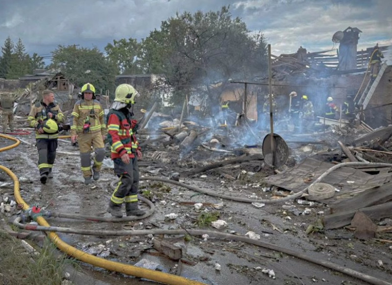 Karas be pasigailėjimo: okupantų smūgiai ir skaudžios Ukrainos pamokos