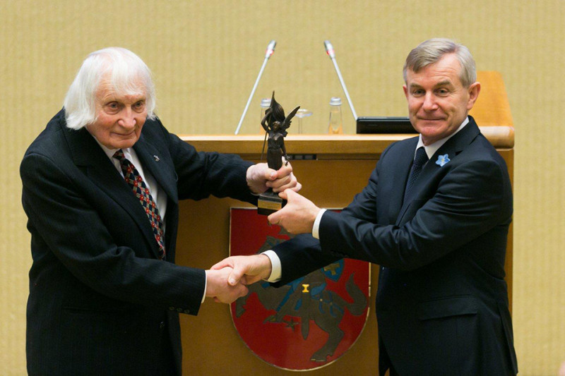 Laisvės premija pagerbtas Albinas Kentra: „Apdovanojimą skiriu Šilalei ir visai Lietuvai“