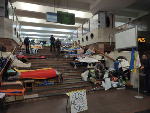 Ukrainos gyventojai &scaron;ąla nekūrenamuose namuose &ndash; Rusija bombarduoja be atvangos