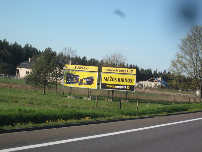 Vieni į Lenkiją, kiti - į Latviją