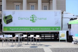 Namas ant ratų mokė tausoti aplinką
