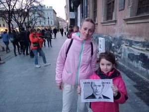 Buvusi kariūnė O. Melnik su dukrele Marija
