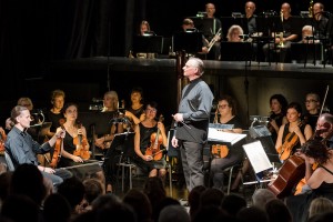 „Pulko duktė“: lapkritį muzikinio teatro gerbėjams prireiks akinių nuo saulės 
