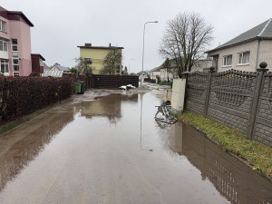 Miestiečiai baiminasi: vanduo veržiasi į kiemus