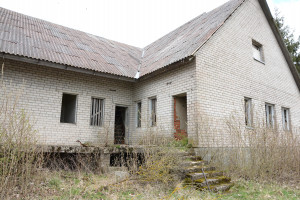 Pavojingi griuvėsiai rajonui daro gėdą
