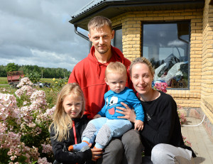 Jauna ūkininkų &scaron;eima nebijo naujovių