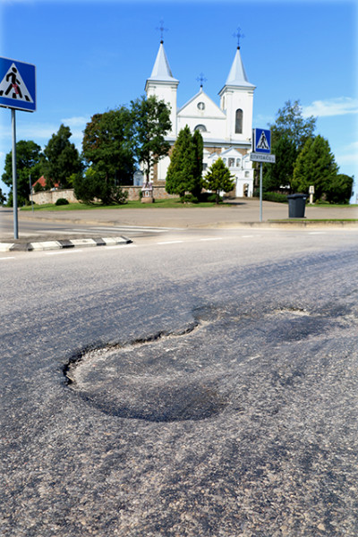 Keliai dulka ir dulkės?