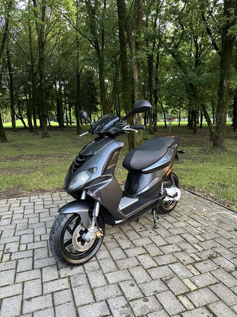 Kas atsakingas: nepilnametis ar jo tėvai?