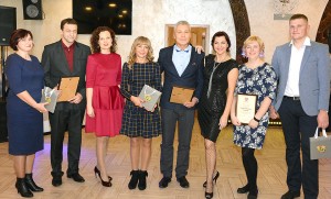 Iš kairės: K. ir A. Kelpšai, V. Jankauskaitė-Milčiuvienė, N. ir Č. Legačinskai, D. Meiželytė, E. ir D. Tomkai