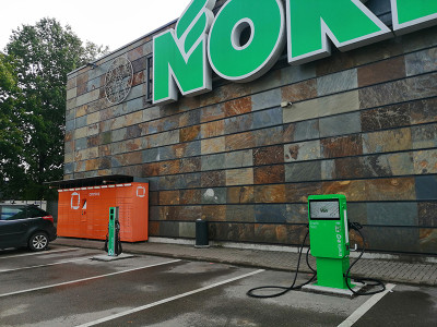 &Scaron;ilalėje &ndash; naujos elektromobilių įkrovimo stotelės