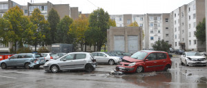 Bėgdamas nuo policijos, sudaužė net kelis automobilius