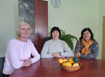 Iš kairės: Z. Samoškienė, V. Kasnauskienė, D. Liekienė